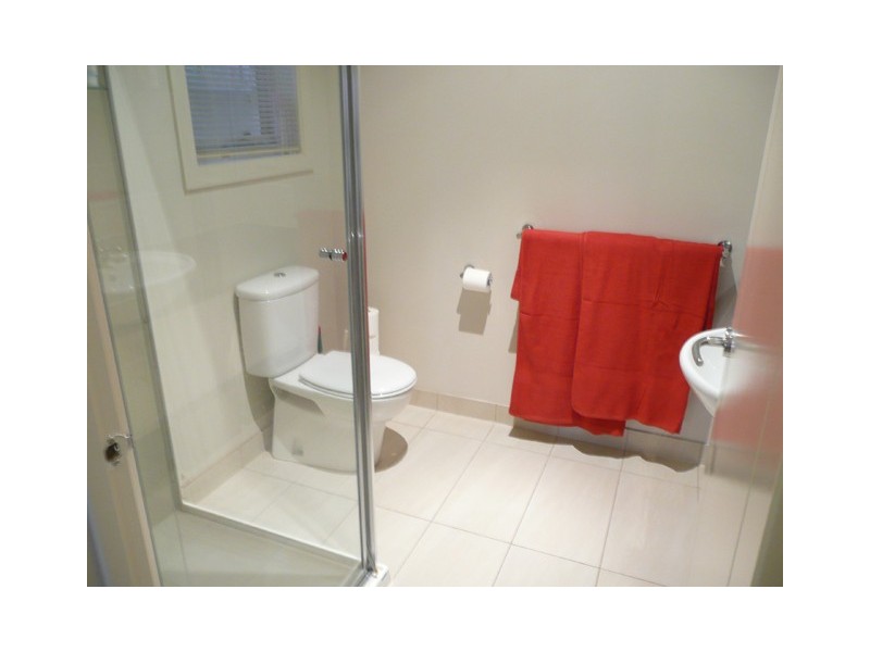 18 Roscommon Drive, Traralgon VIC 3844