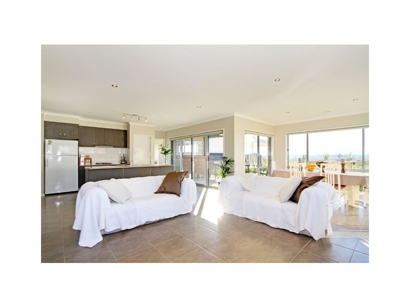 7 Dunsmuir Grove, Traralgon VIC 3844