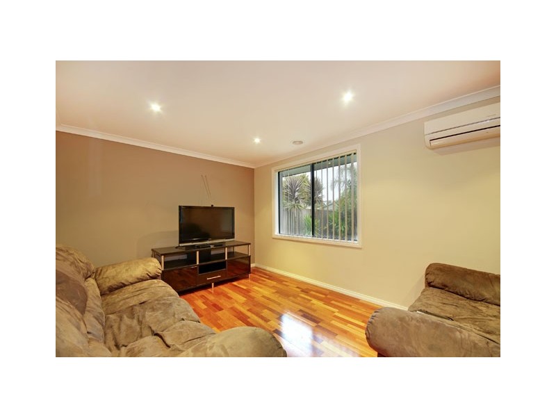 11 Inverness Way, Traralgon VIC 3844
