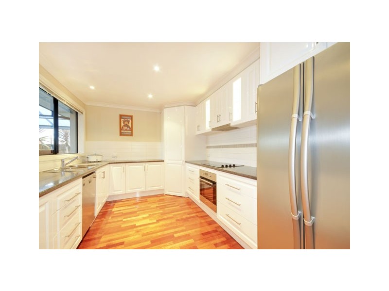 11 Inverness Way, Traralgon VIC 3844