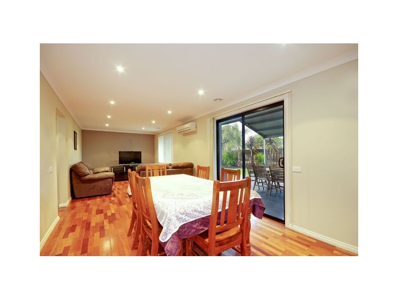 11 Inverness Way, Traralgon VIC 3844