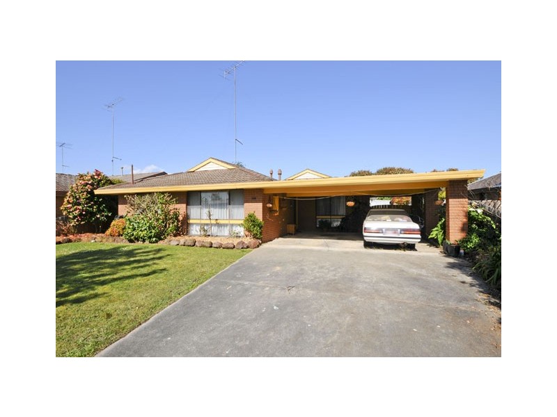 25 Meadow Park Drive, Traralgon VIC 3844
