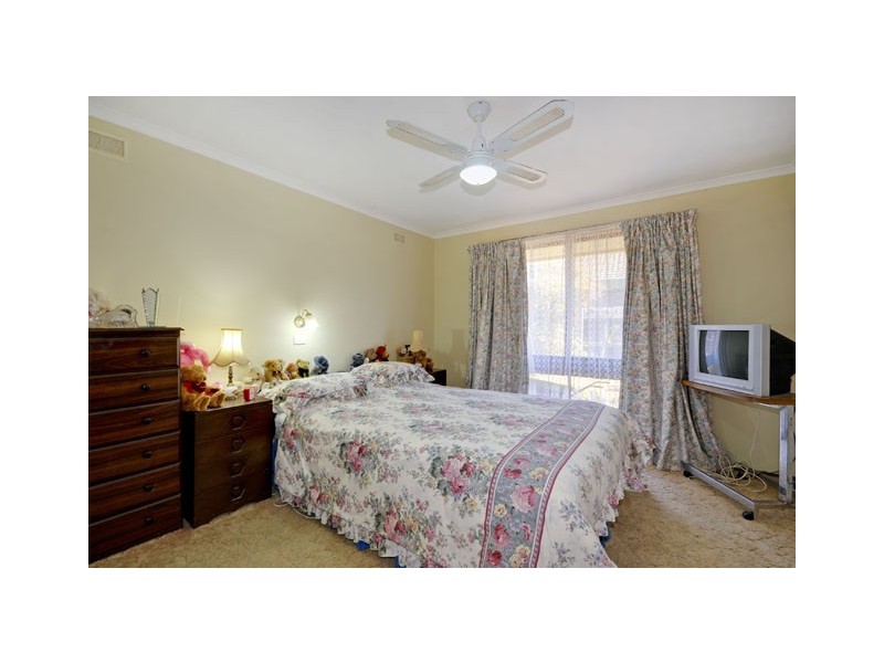 25 Meadow Park Drive, Traralgon VIC 3844