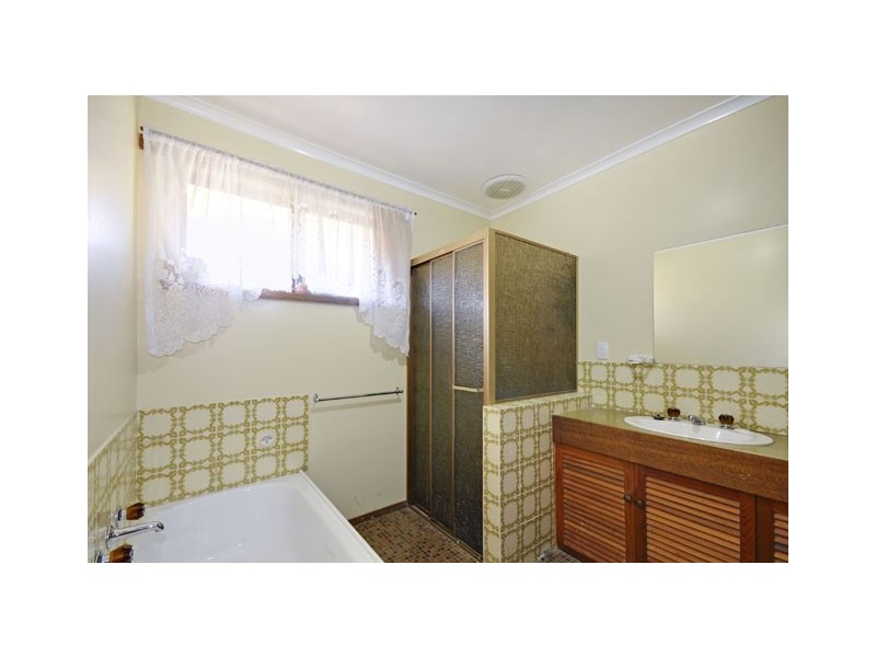 25 Meadow Park Drive, Traralgon VIC 3844