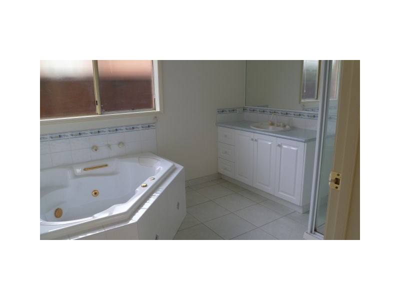 19 Barton Place, Traralgon VIC 3844