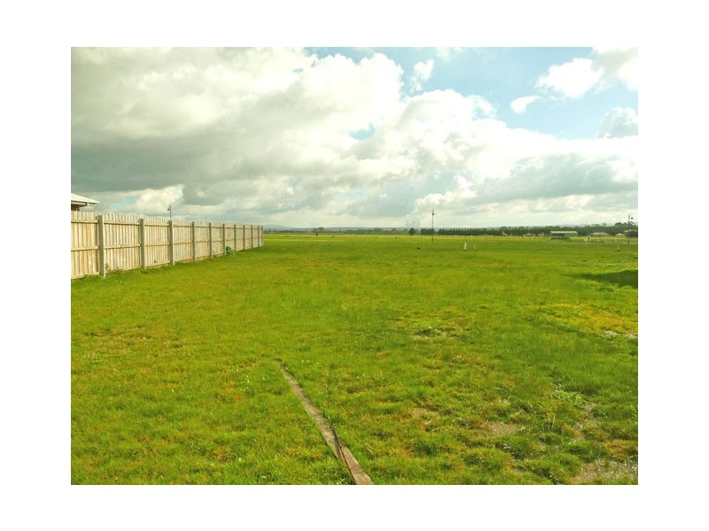 8 Newry Drive, Traralgon VIC 3844