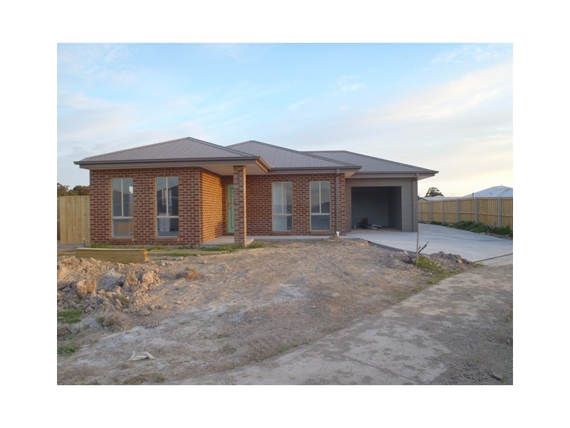 2/10 Greythorn Road, Traralgon VIC 3844