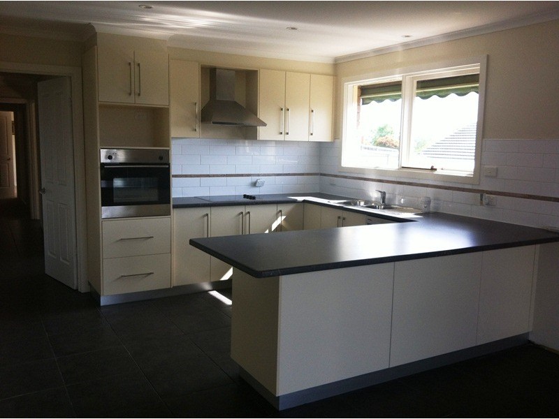 31 Quigley Crescent, Churchill VIC 3842