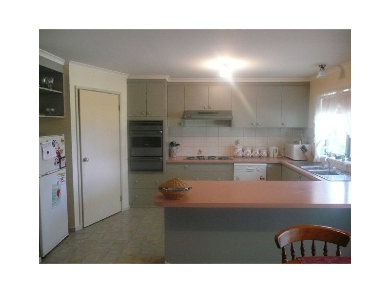 51 Sparks Lane, Toongabbie VIC 3856