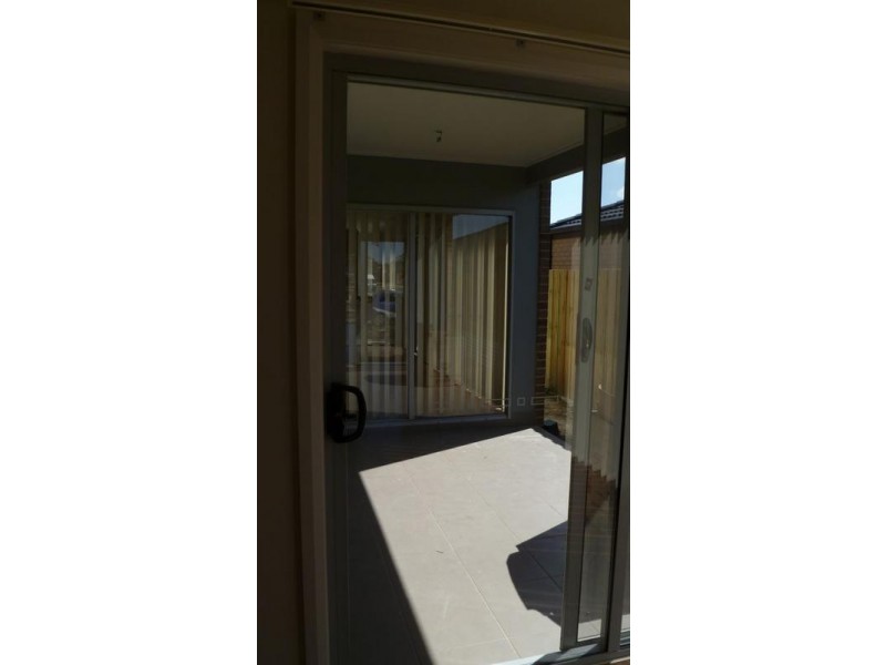 24 Roscommon Drive, Traralgon VIC 3844