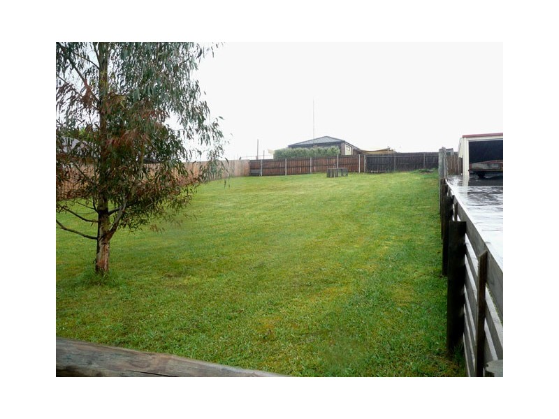 10 Ikara Way, Churchill VIC 3842