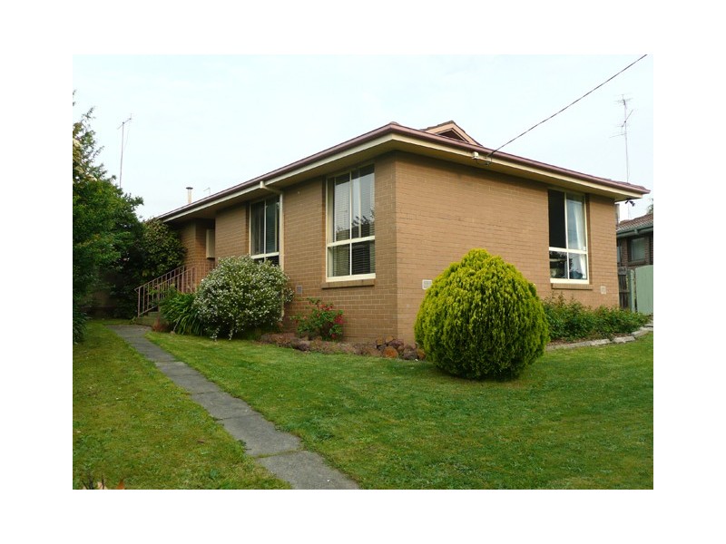 24 Maple Crescent, Churchill VIC 3842