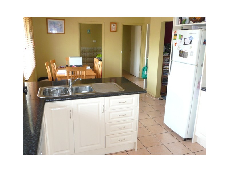 24 Maple Crescent, Churchill VIC 3842