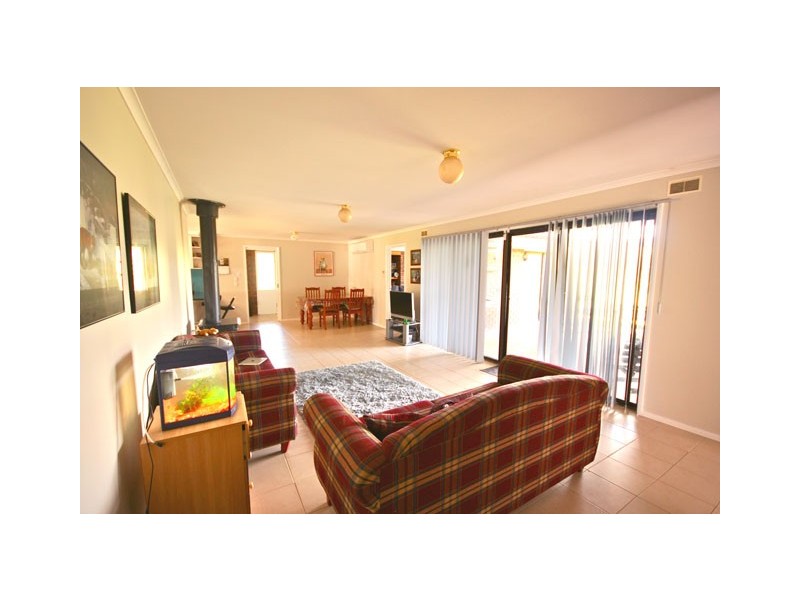 15 Chisolm Drive, Callignee VIC 3844