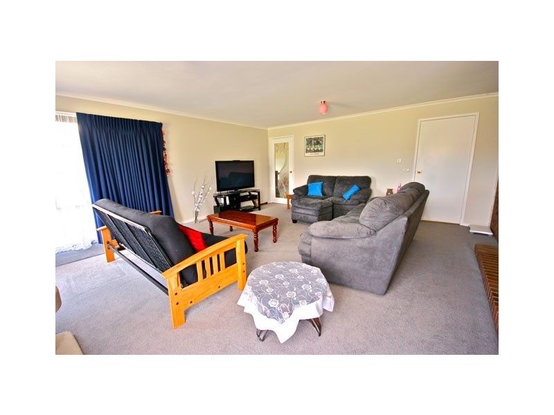 15 Chisolm Drive, Callignee VIC 3844