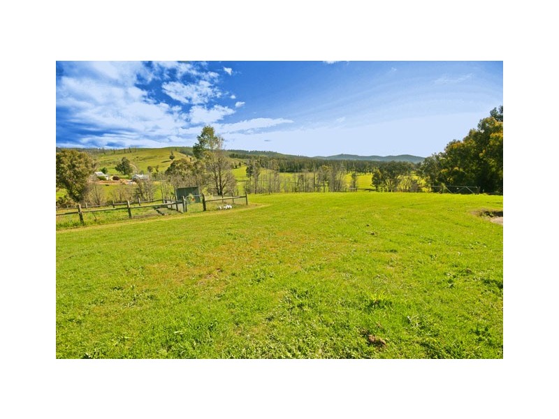 15 Chisolm Drive, Callignee VIC 3844