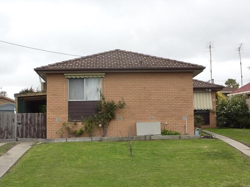 14 BLACKWOOD CRESCENT, Churchill VIC 3842