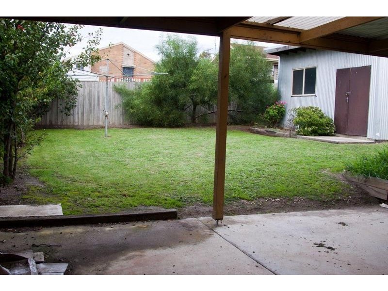 14 BLACKWOOD CRESCENT, Churchill VIC 3842