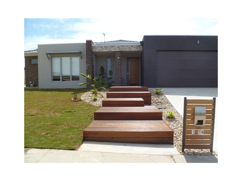 1/74 Bradman Boulevard, Traralgon VIC 3844