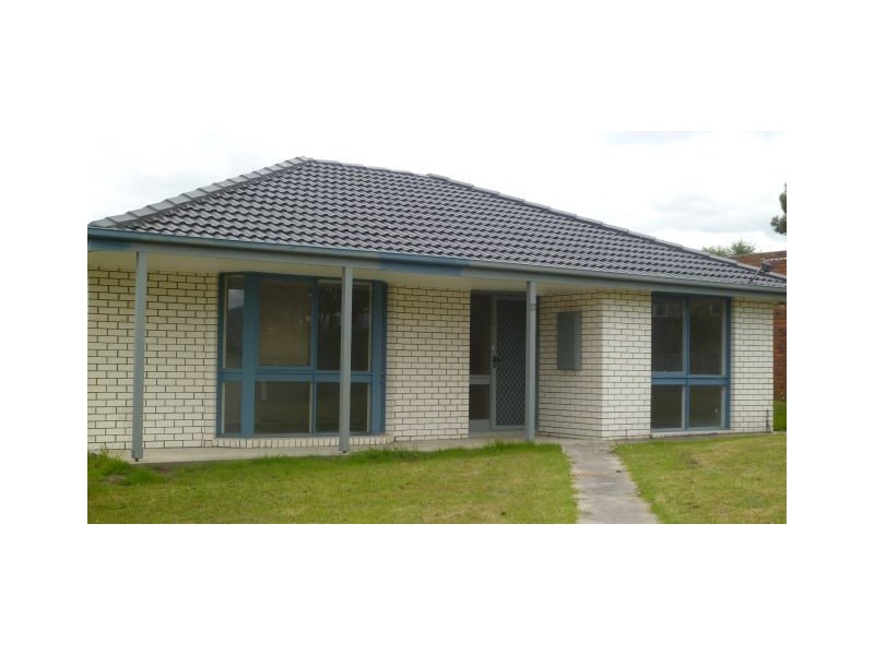 17 Auchterlonie Crescent, Churchill VIC 3842