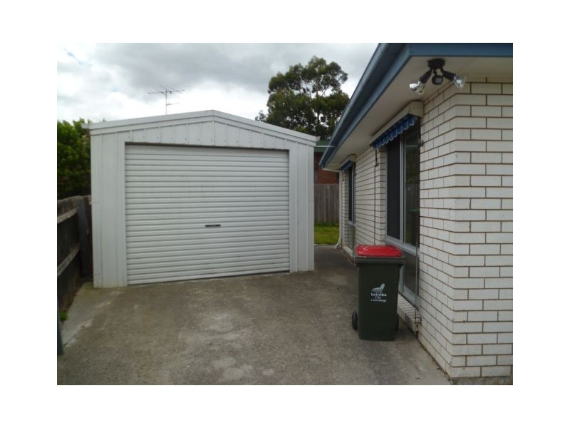 17 Auchterlonie Crescent, Churchill VIC 3842