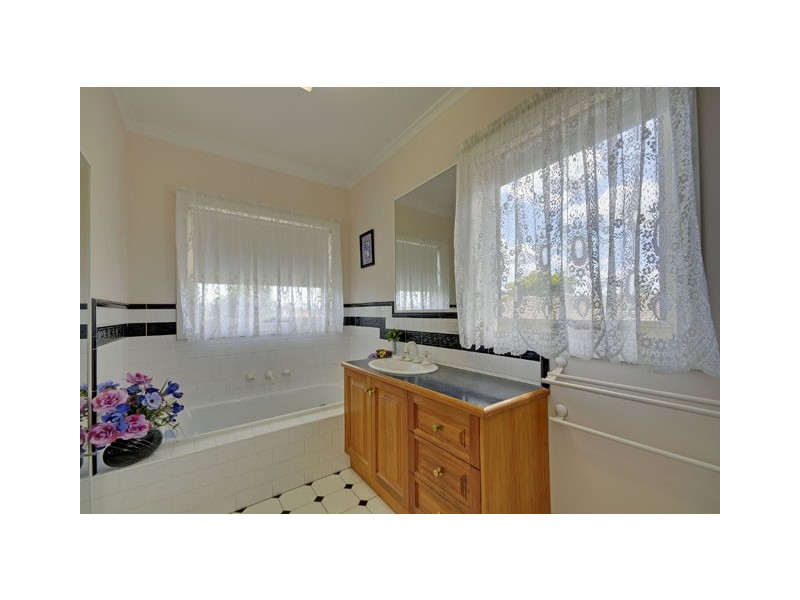 4 Claire Court, Traralgon VIC 3844