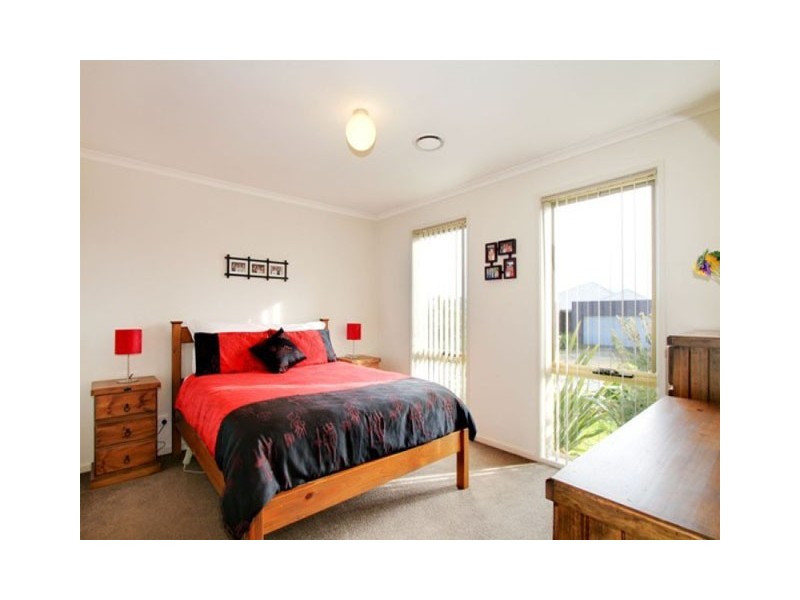 21 Wellington Drive, Traralgon VIC 3844