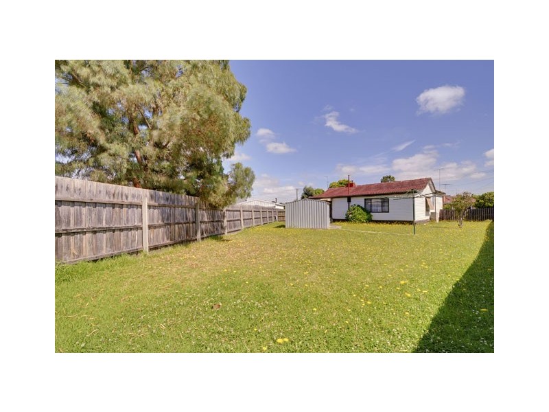 14 SAUNDERS CRESCENT, Traralgon VIC 3844