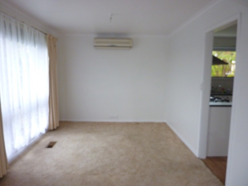 1 Oak Avenue, Traralgon VIC 3844