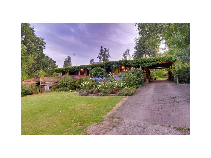 22 Carolyn Court, Traralgon South VIC 3844