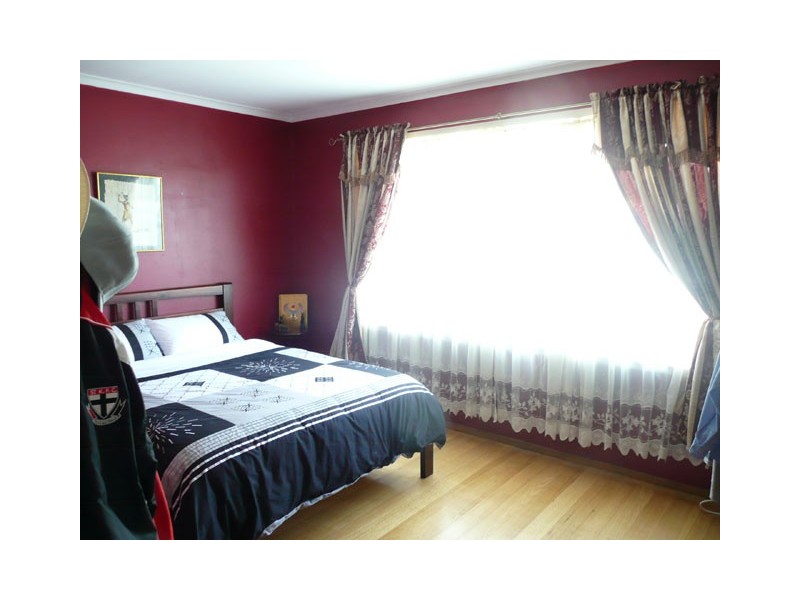 70 McDonald Way, Churchill VIC 3842