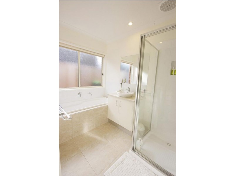 24 Notting Hill, Traralgon VIC 3844