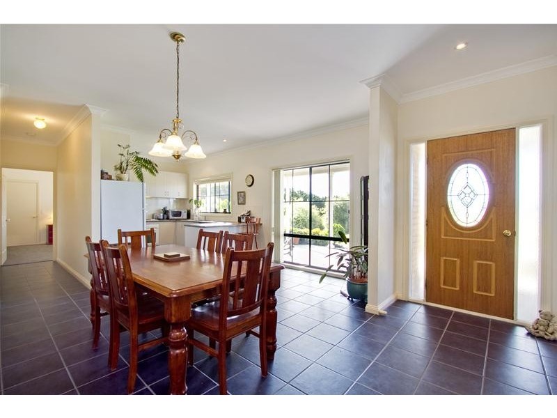 2056 Princes Highway, Rosedale VIC 3847