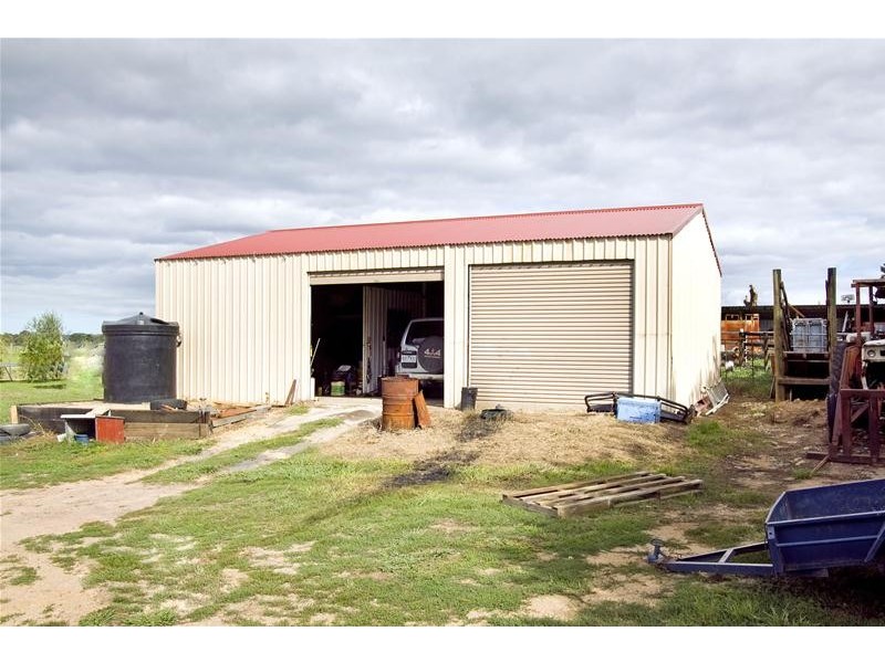 2056 Princes Highway, Rosedale VIC 3847