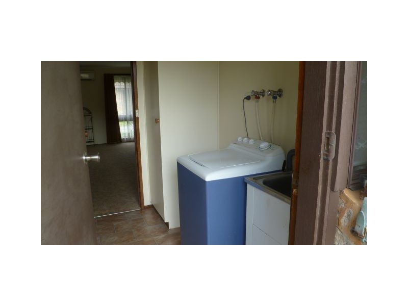 1/90 Davidson Street- Partially furnished, Traralgon VIC 3844