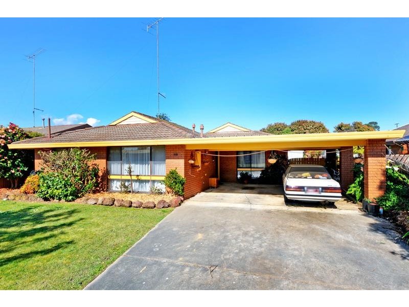 25 Meadow Park Drive, Traralgon VIC 3844