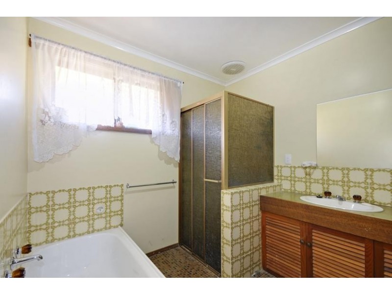 25 Meadow Park Drive, Traralgon VIC 3844