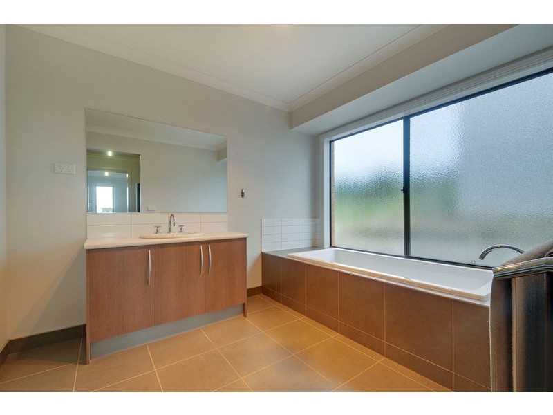 27 Archer Place, Yallourn North VIC 3825