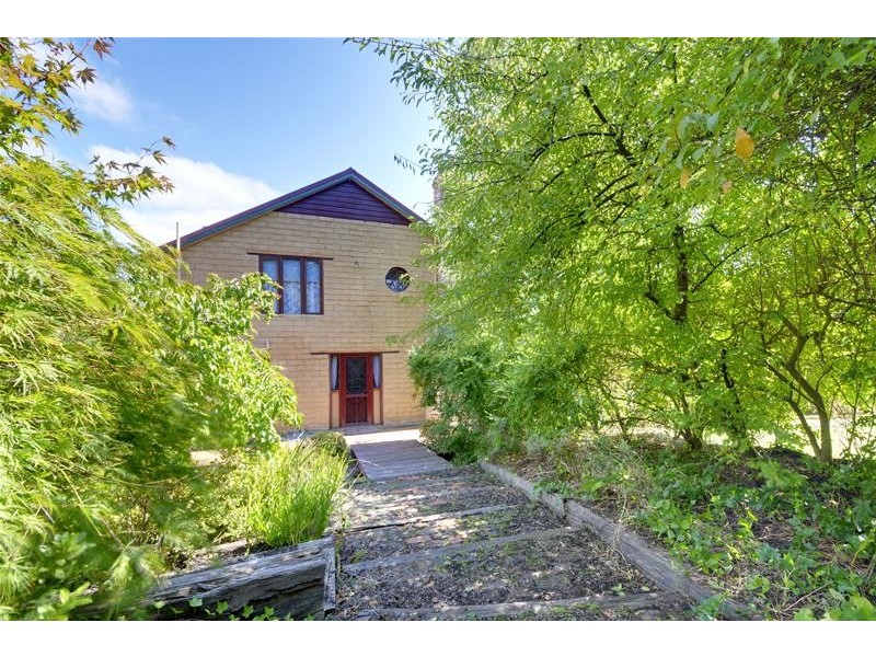 405 Glendonald Road, Hazelwood South VIC 3840