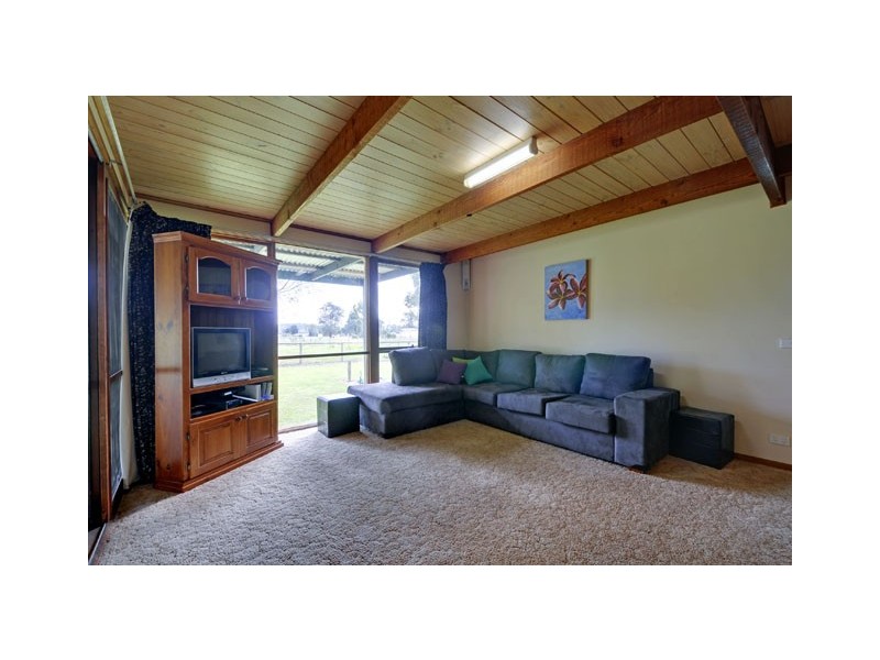 75 Thompson Drive, Cowwarr VIC 3857