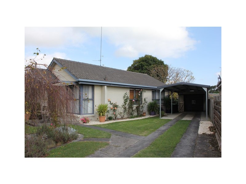 24 Hazelwood Road, Traralgon VIC 3844