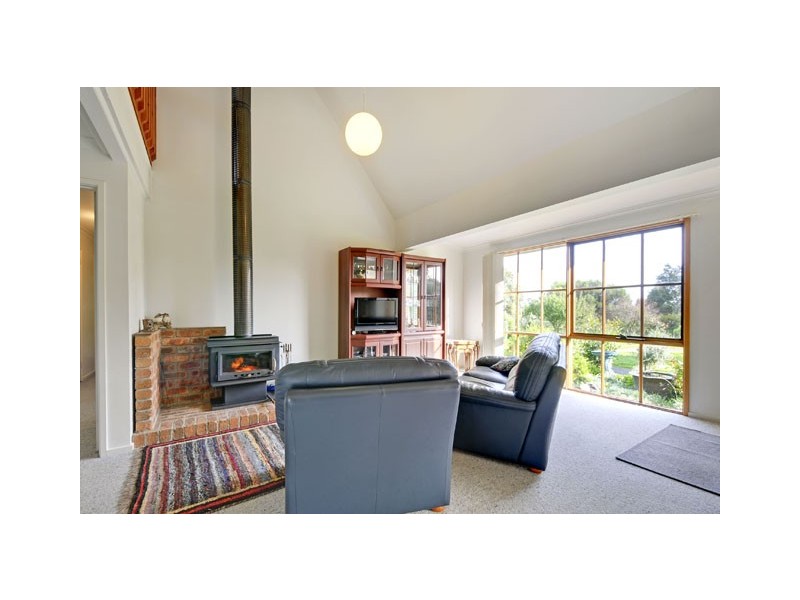 90 Warren Terrace, Hazelwood North VIC 3840