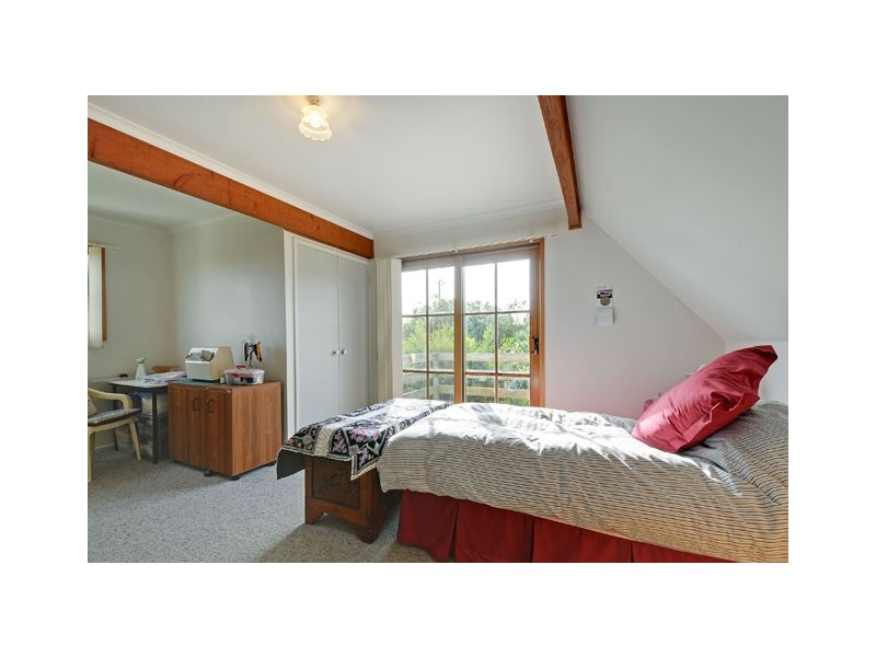 90 Warren Terrace, Hazelwood North VIC 3840