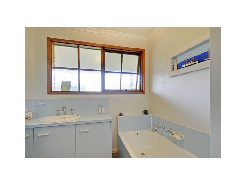 90 Warren Terrace, Hazelwood North VIC 3840