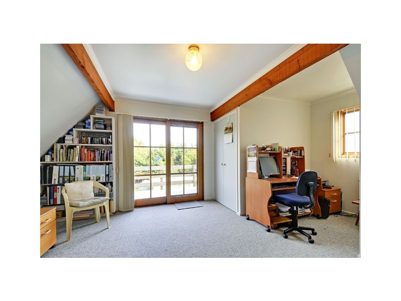 90 Warren Terrace, Hazelwood North VIC 3840