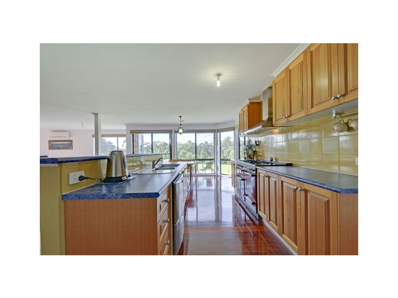 10 Hilsley Court, Toongabbie VIC 3856