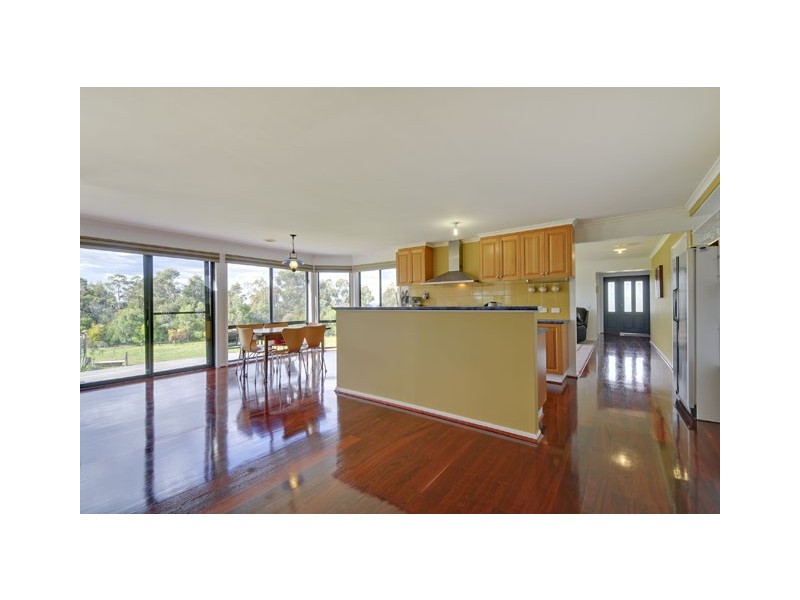 10 Hilsley Court, Toongabbie VIC 3856