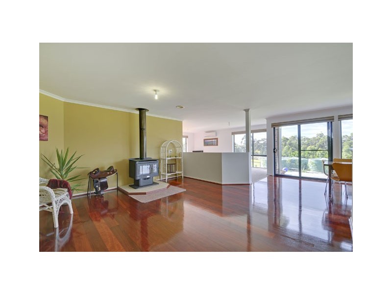 10 Hilsley Court, Toongabbie VIC 3856