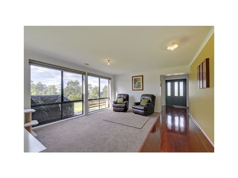 10 Hilsley Court, Toongabbie VIC 3856