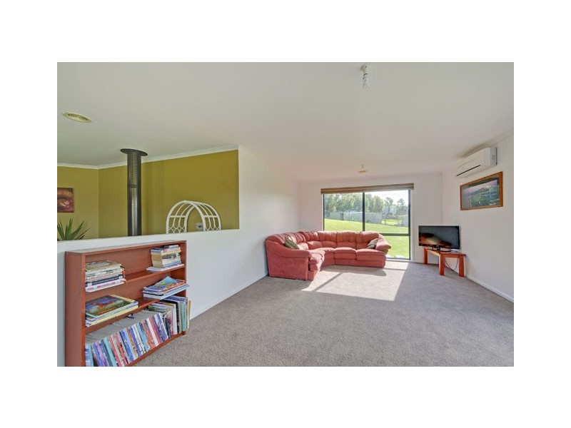 10 Hilsley Court, Toongabbie VIC 3856